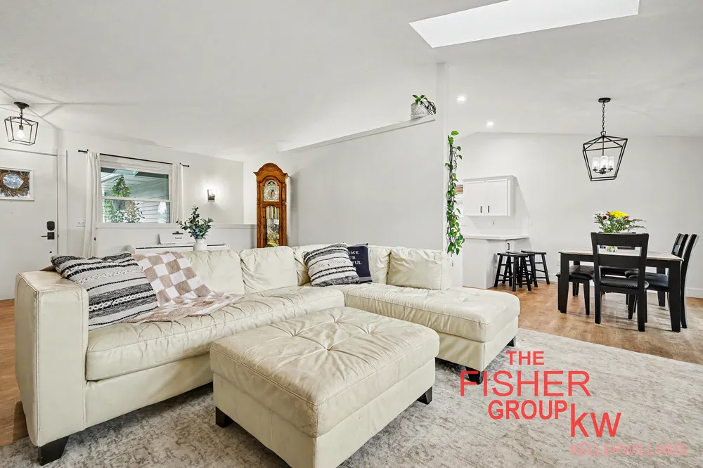 8504 Corsica Drive Jenison, MI 49428