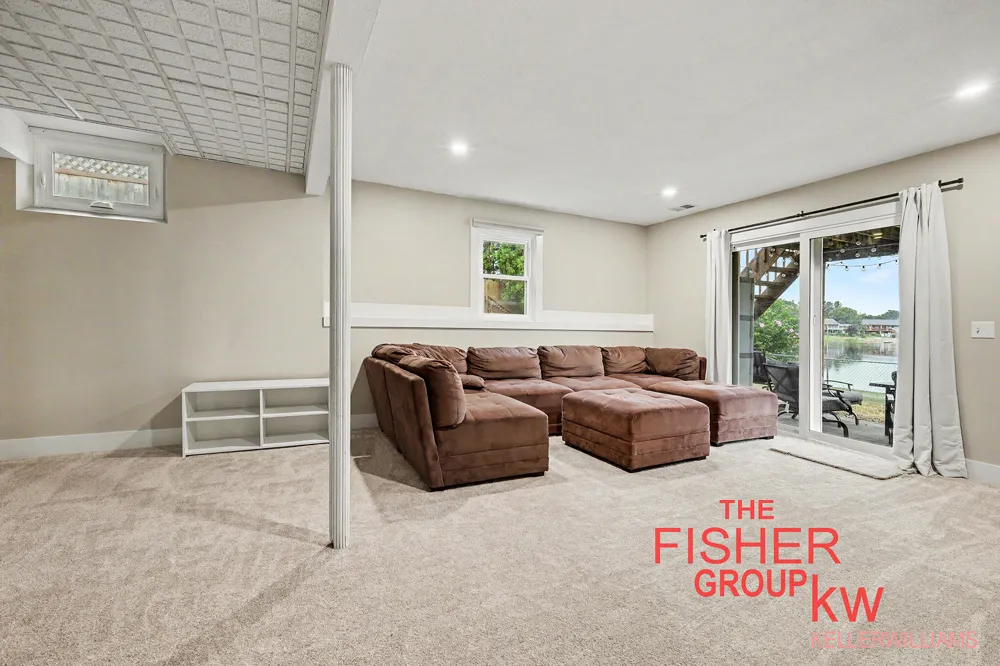 8504 Corsica Drive Jenison, MI 49428