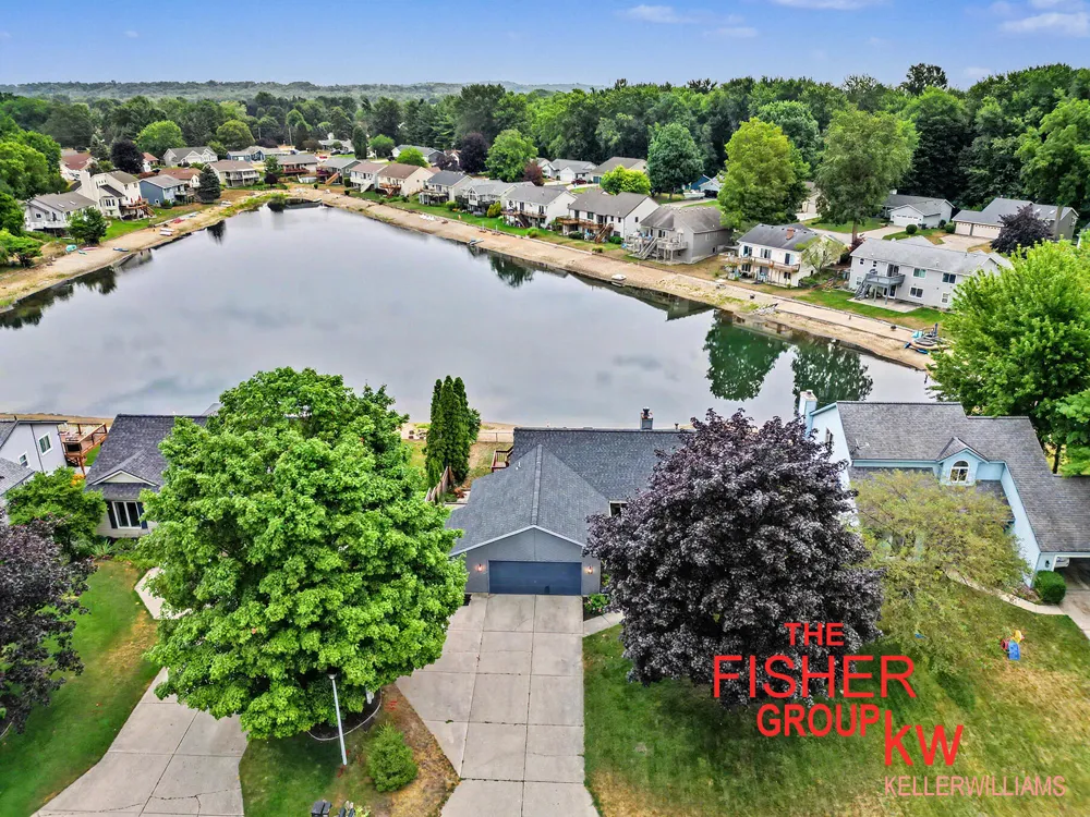 8504 Corsica Drive Jenison, MI 49428