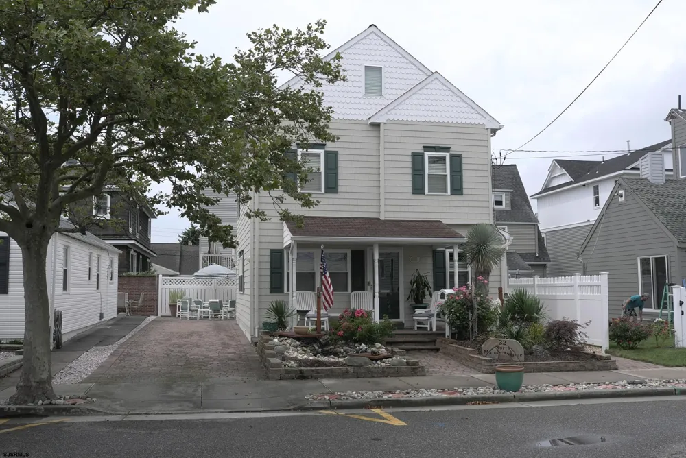 32 Manor Longport, NJ 08403