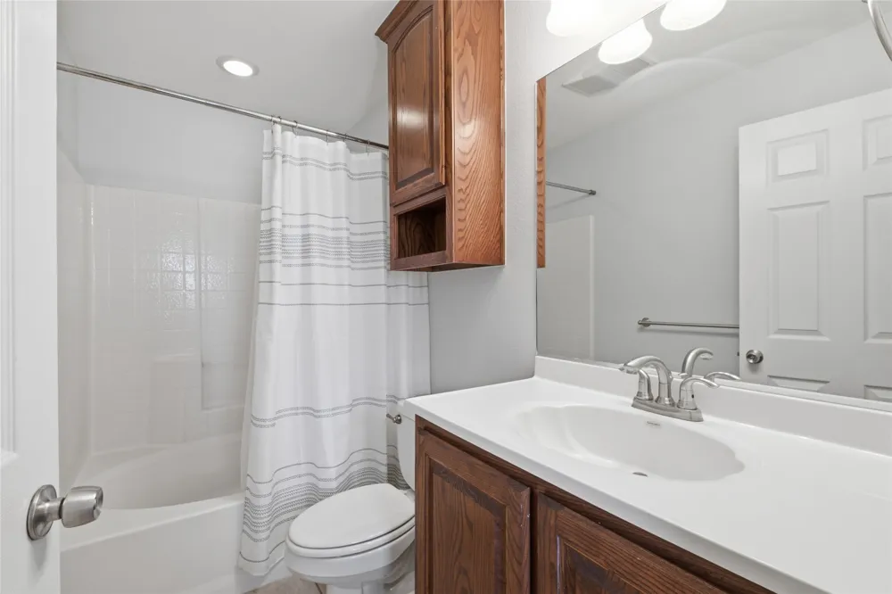 2323 Jodi Lane Gainesville, TX 76240