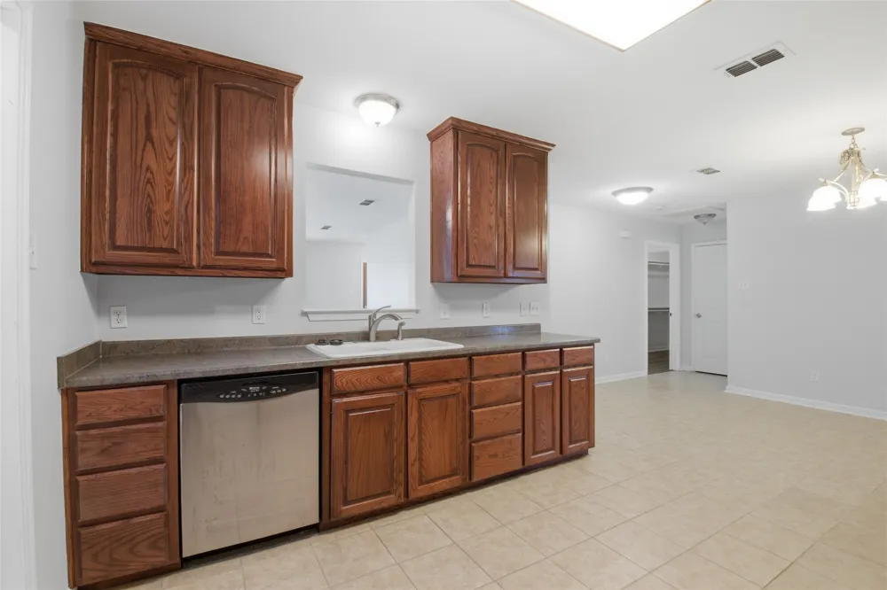 2323 Jodi Lane Gainesville, TX 76240
