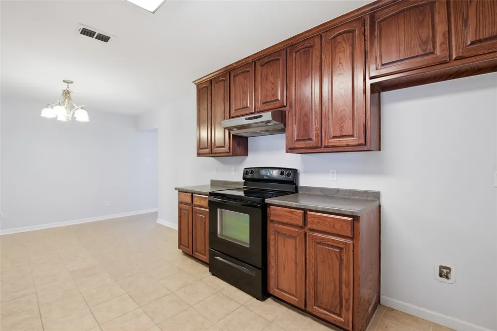 2323 Jodi Lane Gainesville, TX 76240