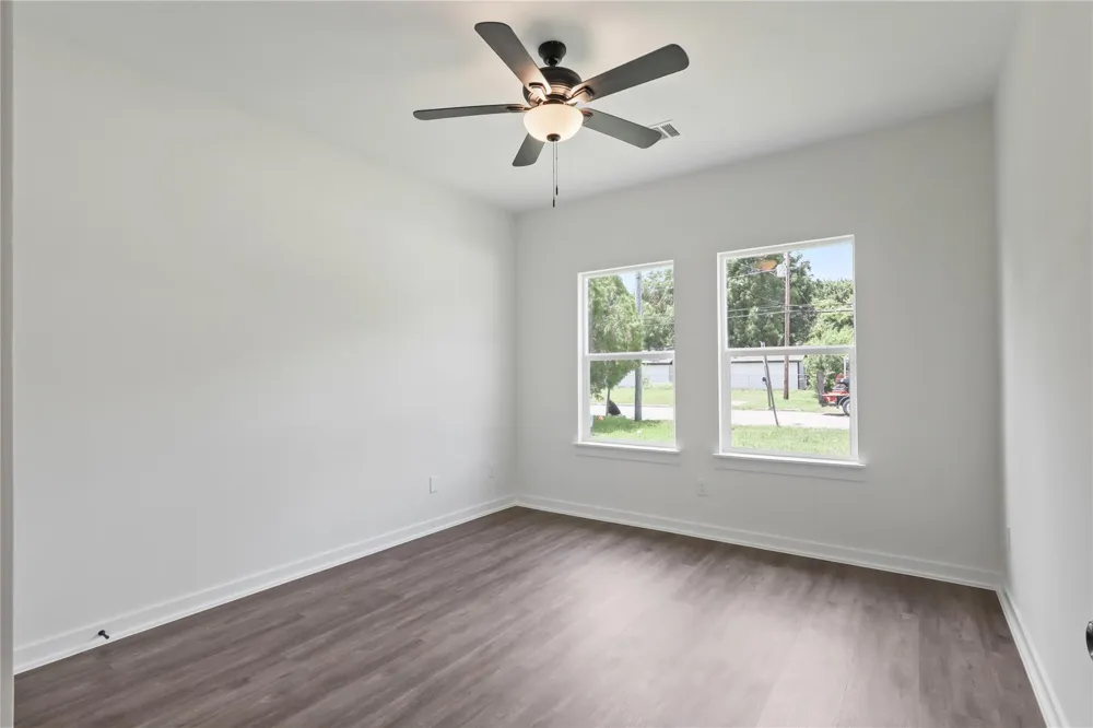 5815 Woodrow Street Texas City, TX 77591