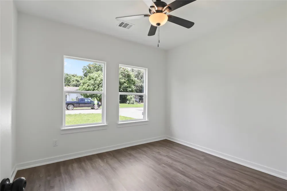 5815 Woodrow Street Texas City, TX 77591