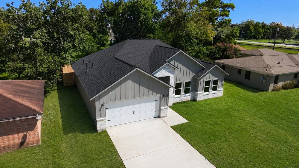 5815 Woodrow Street Texas City, TX 77591