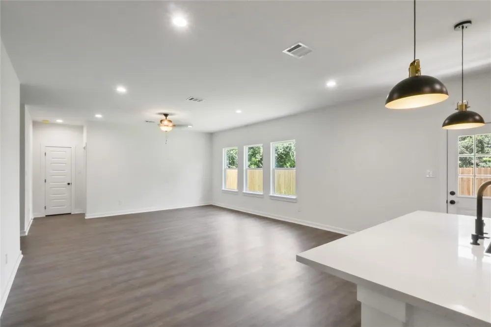 5815 Woodrow Street Texas City, TX 77591