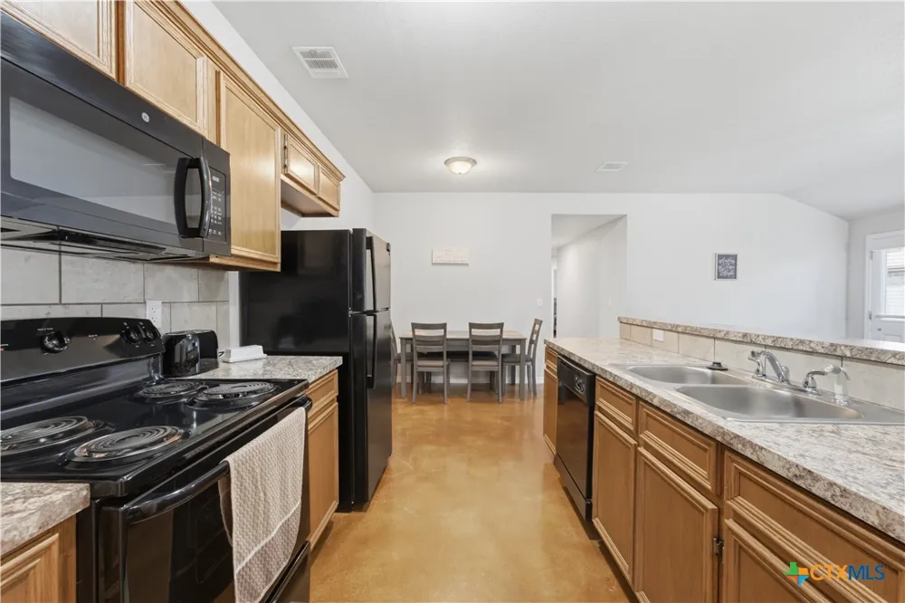 112 E Truman Avenue Copperas Cove, TX 76522