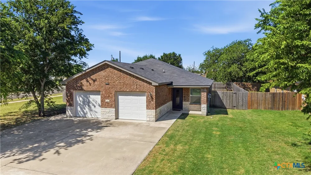 112 E Truman Avenue Copperas Cove, TX 76522