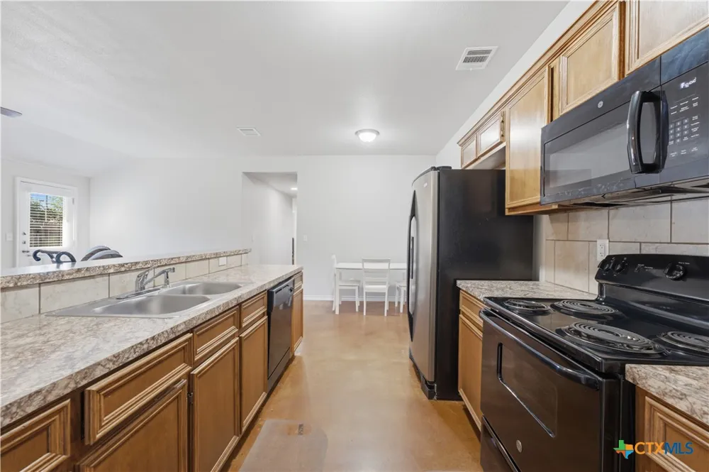112 E Truman Avenue Copperas Cove, TX 76522