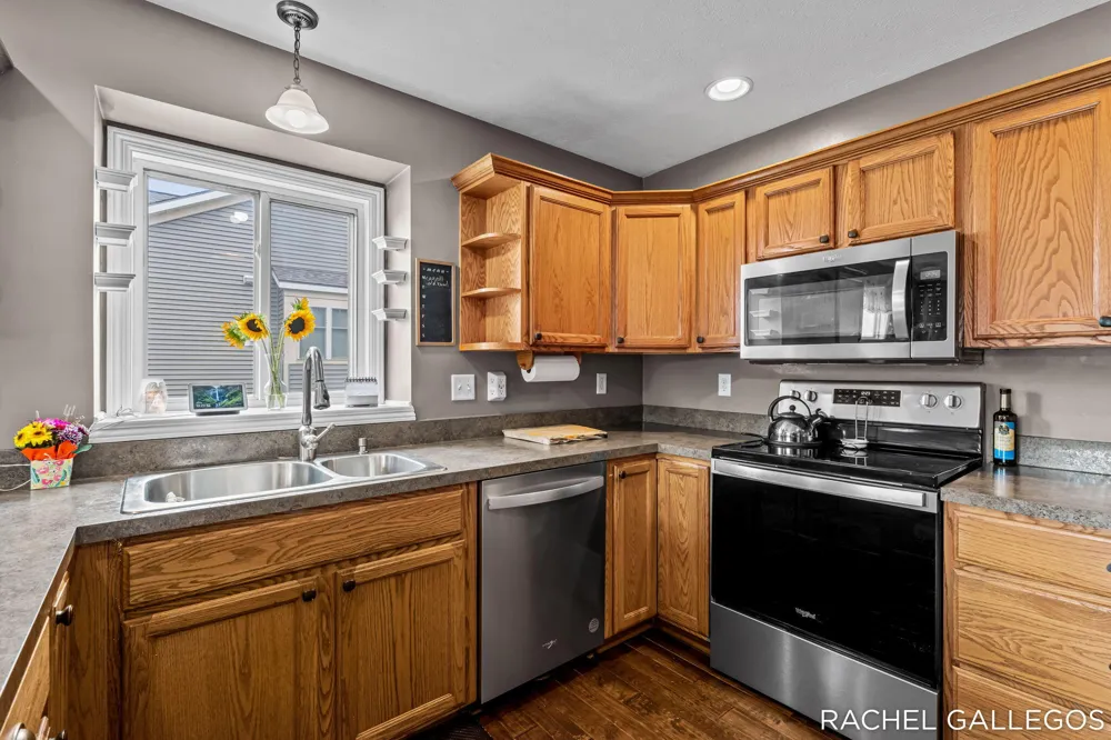 10699 Antelope Drive Zeeland, MI 49464