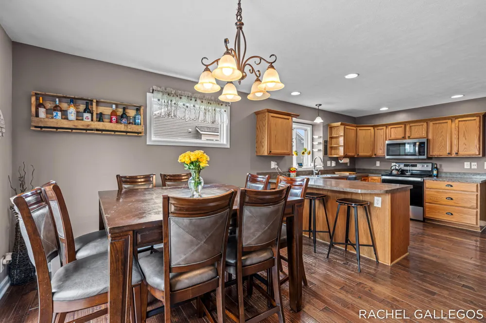 10699 Antelope Drive Zeeland, MI 49464