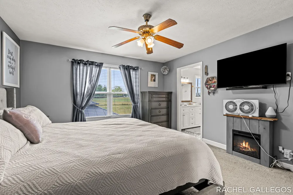 10699 Antelope Drive Zeeland, MI 49464