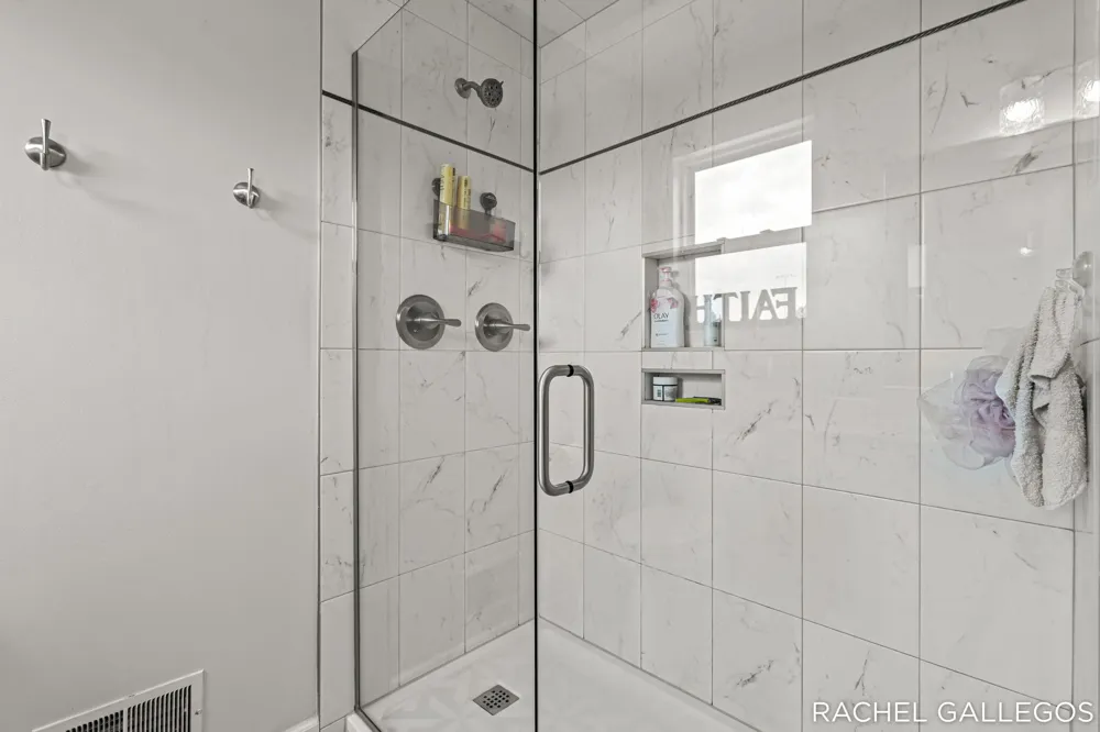10699 Antelope Drive Zeeland, MI 49464