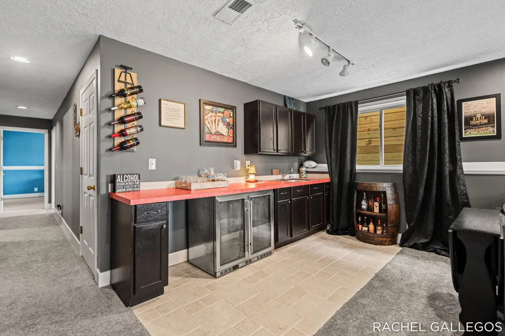 10699 Antelope Drive Zeeland, MI 49464