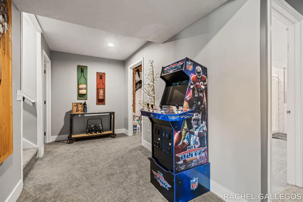 10699 Antelope Drive Zeeland, MI 49464