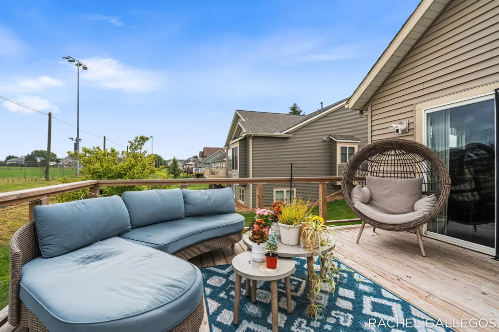 10699 Antelope Drive Zeeland, MI 49464