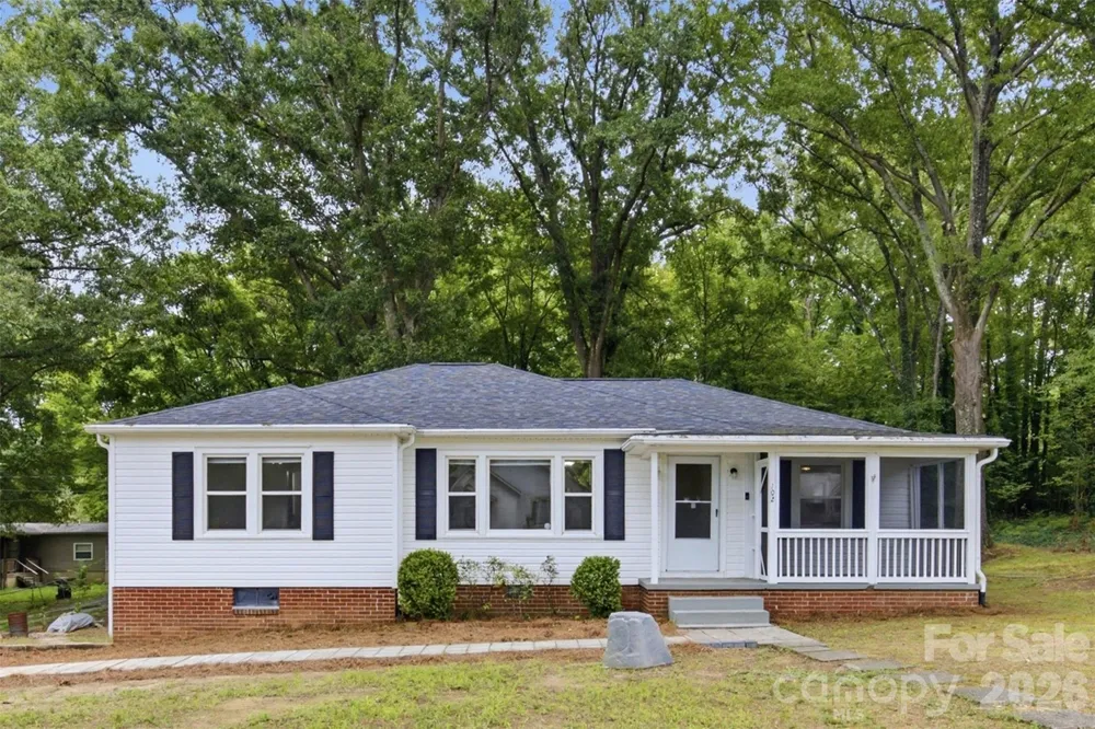 102 White Avenue Kannapolis, NC 28081