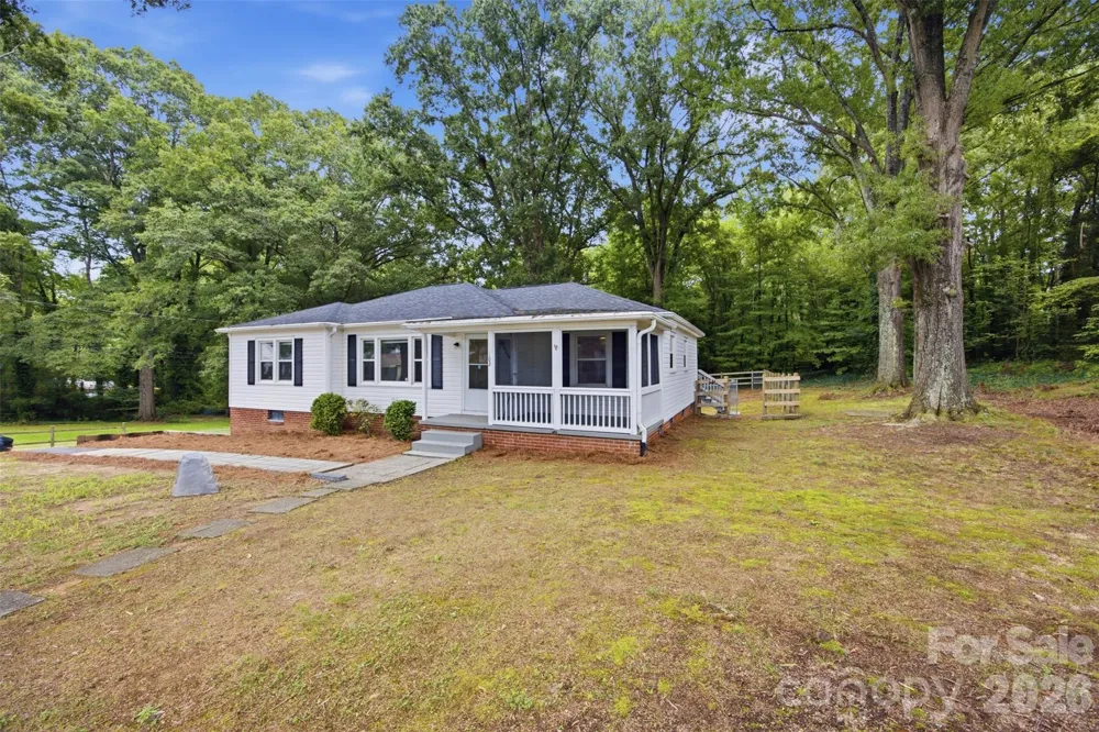 102 White Avenue Kannapolis, NC 28081