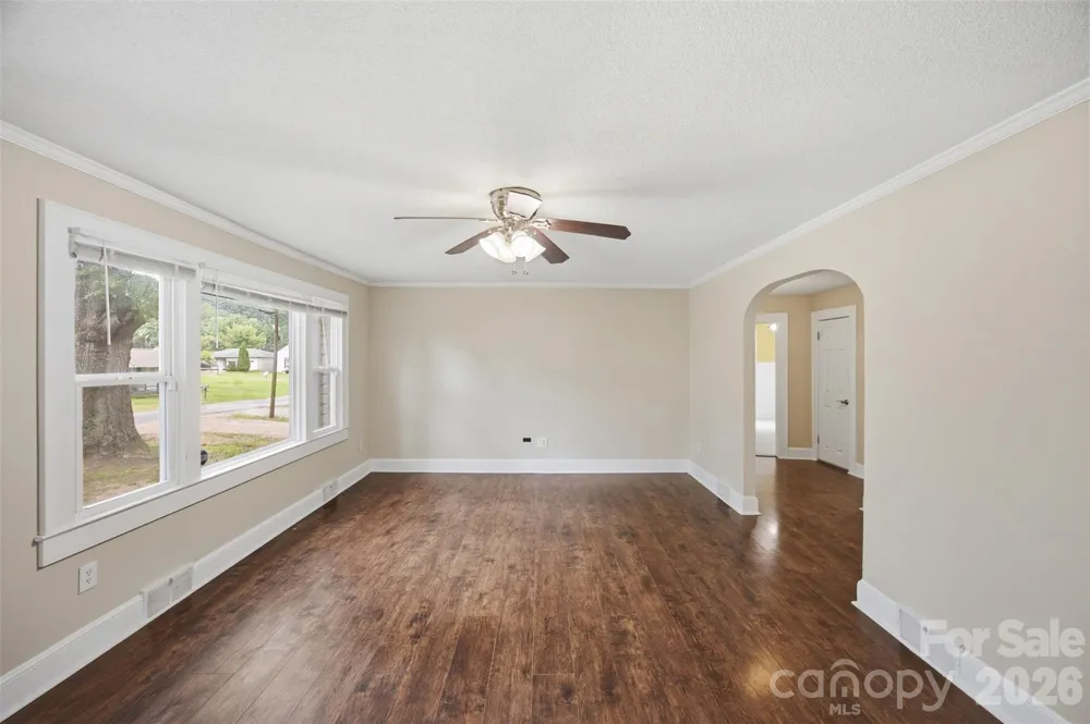 102 White Avenue Kannapolis, NC 28081