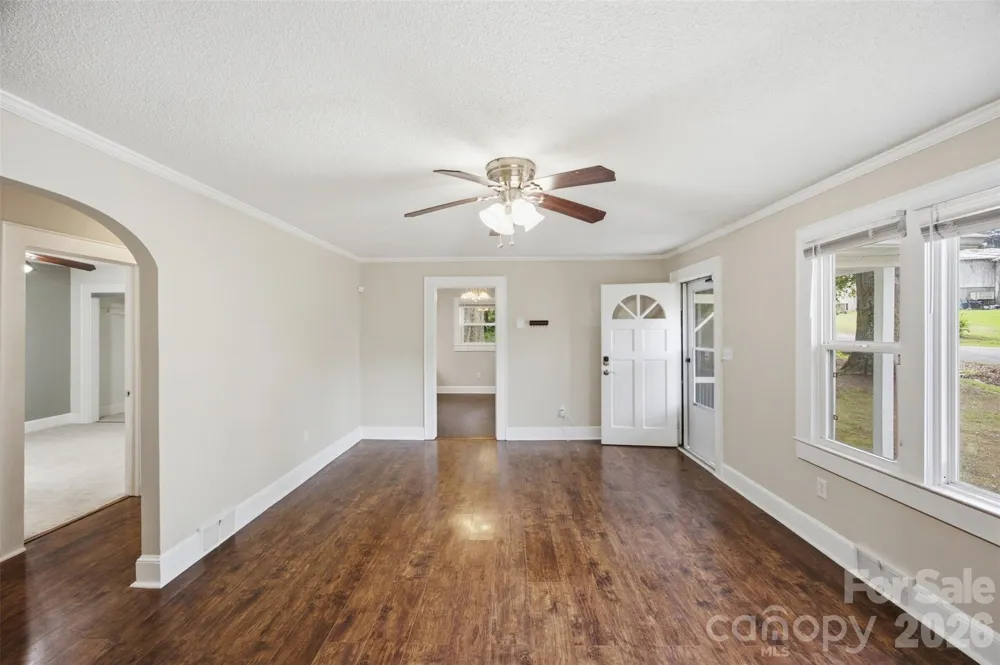 102 White Avenue Kannapolis, NC 28081