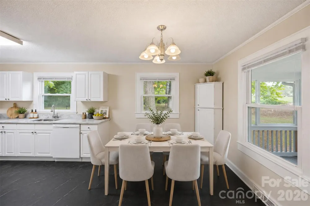 102 White Avenue Kannapolis, NC 28081