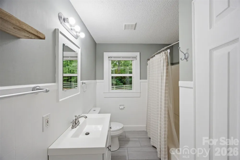 102 White Avenue Kannapolis, NC 28081