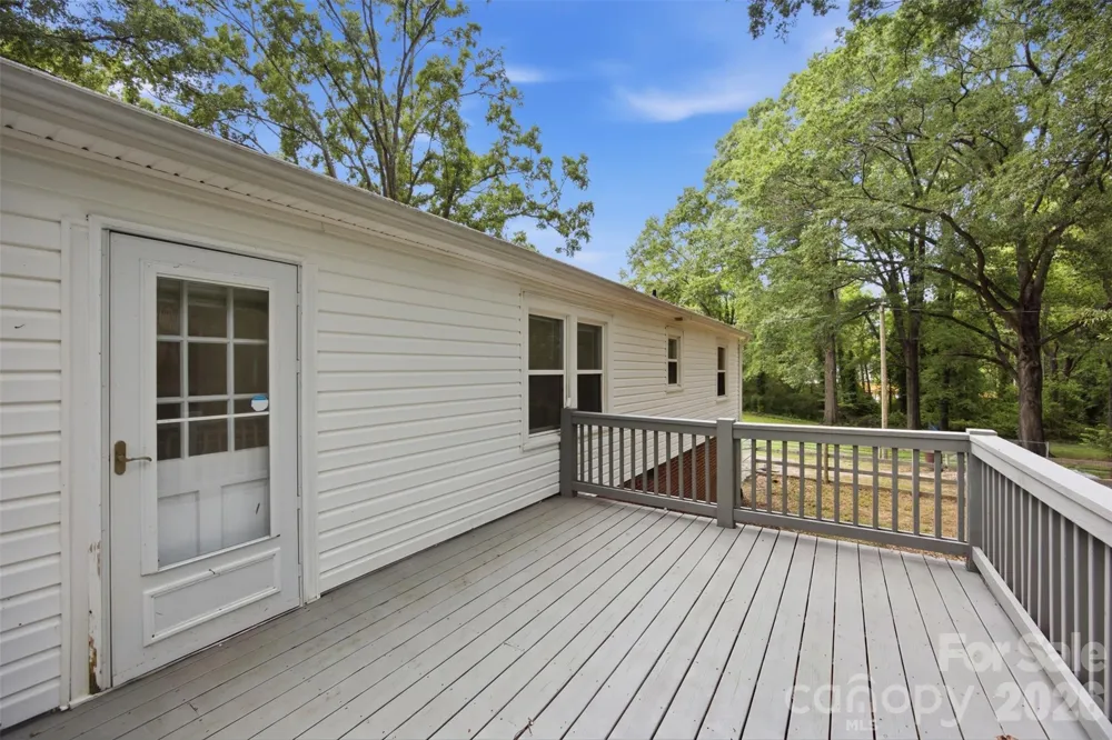 102 White Avenue Kannapolis, NC 28081