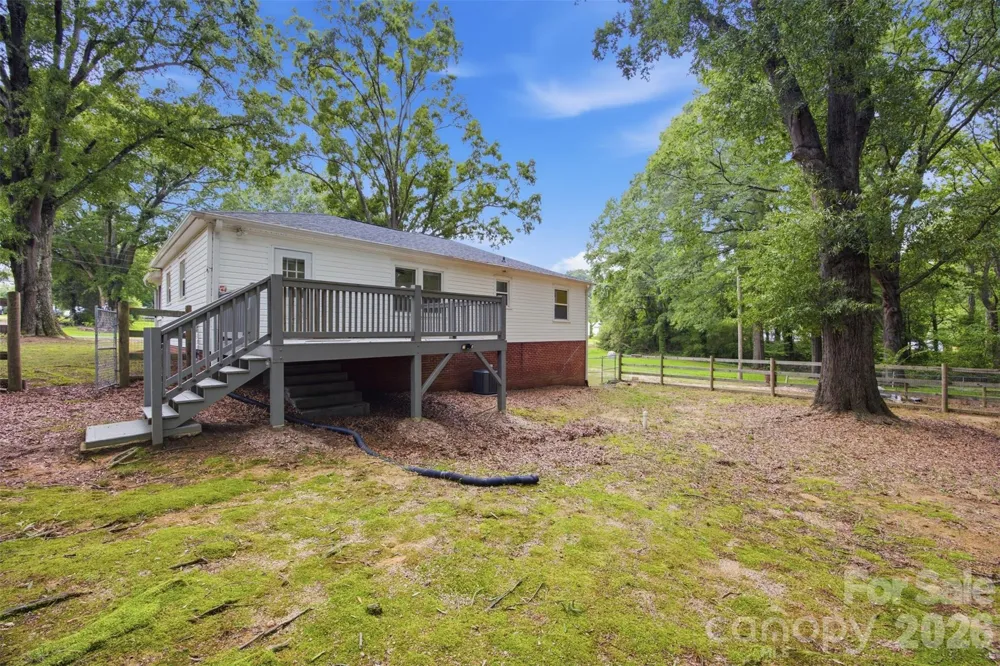 102 White Avenue Kannapolis, NC 28081