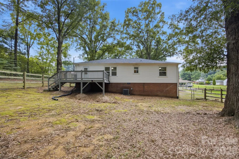 102 White Avenue Kannapolis, NC 28081
