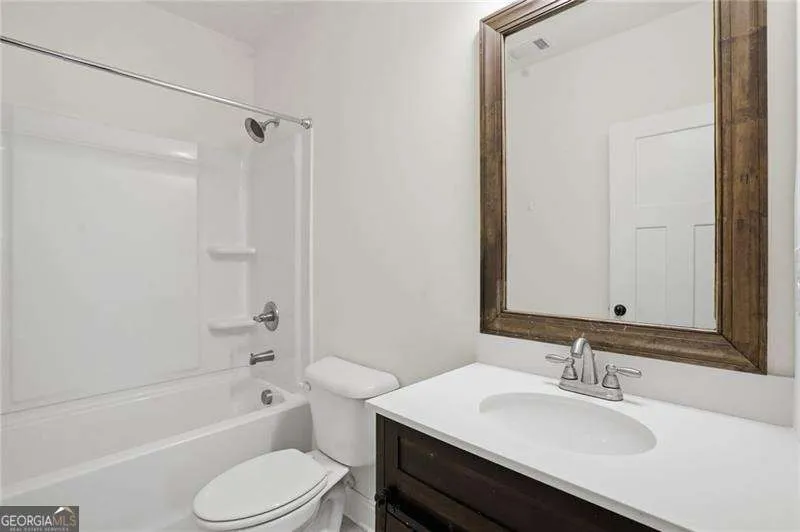423 Spring Lake HLS White, GA 30184