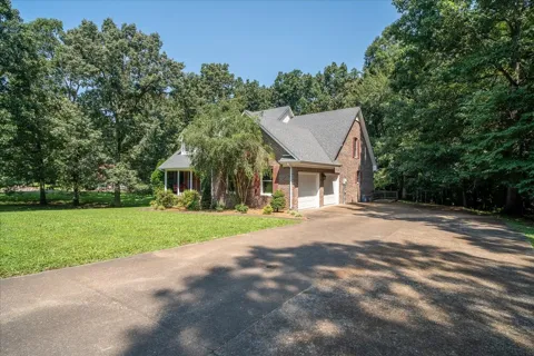 11 Ashley Ct