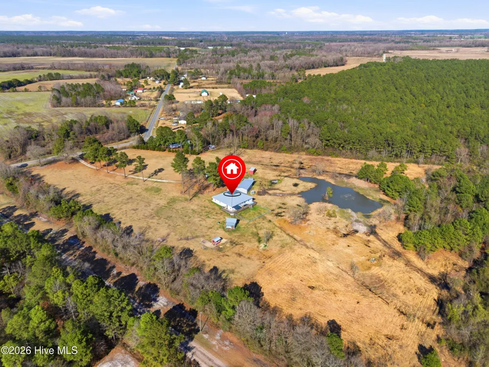 335 Bull Tail Road Wallace, NC 28466