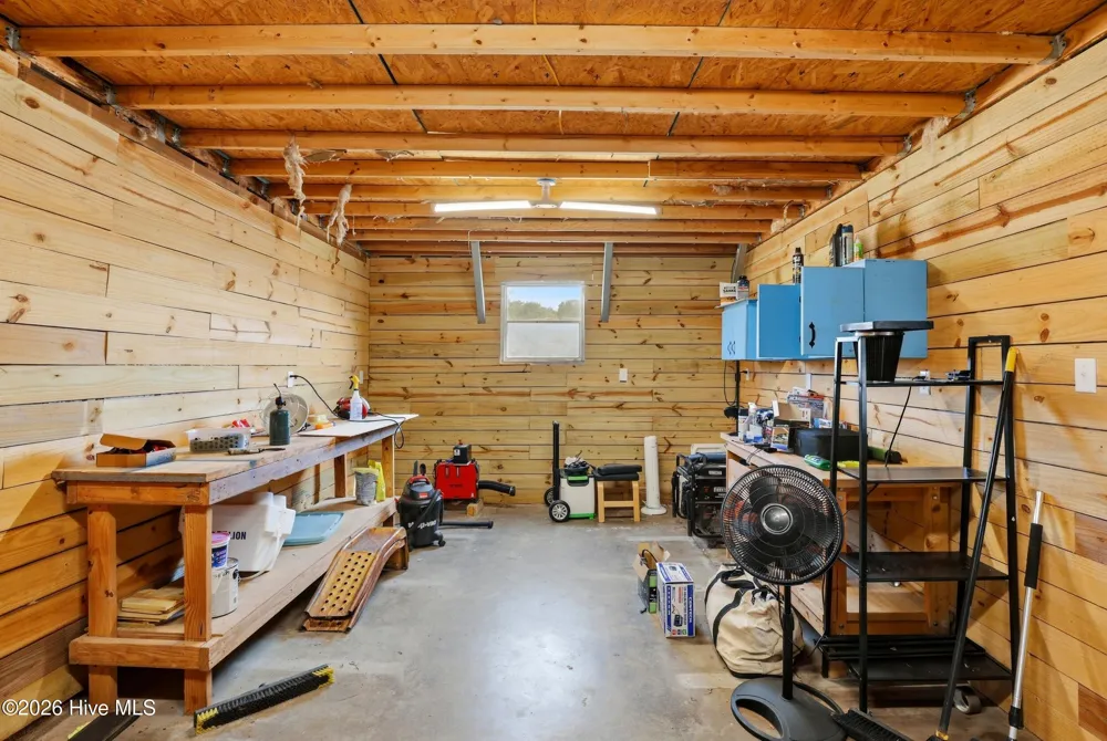 335 Bull Tail Road Wallace, NC 28466