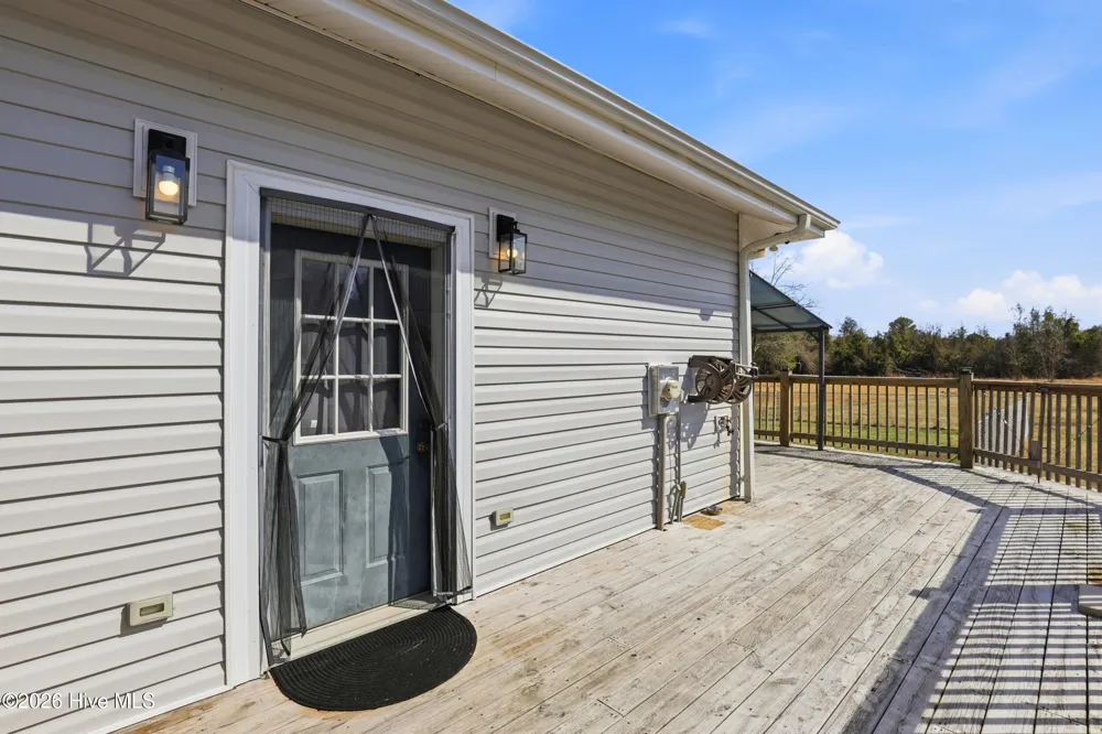 335 Bull Tail Road Wallace, NC 28466