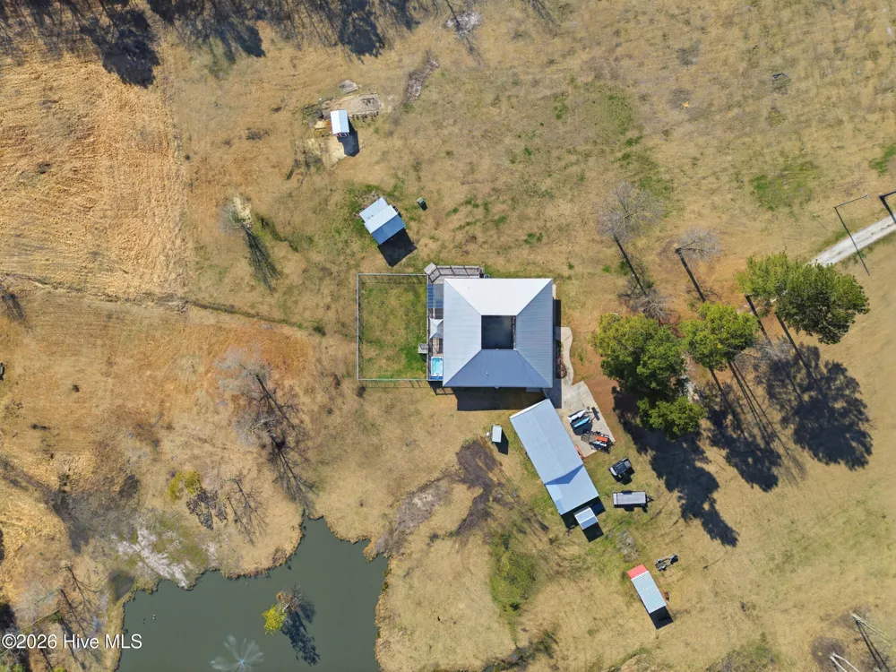 335 Bull Tail Road Wallace, NC 28466