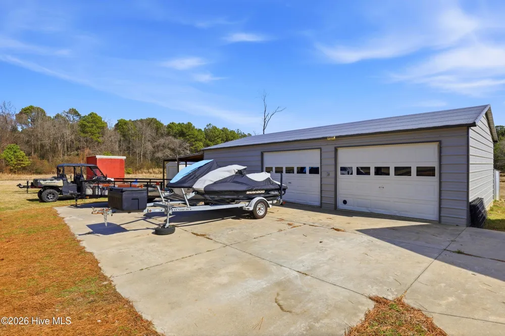 335 Bull Tail Road Wallace, NC 28466