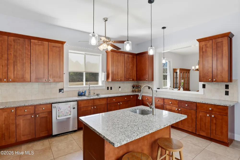 335 Bull Tail Road Wallace, NC 28466