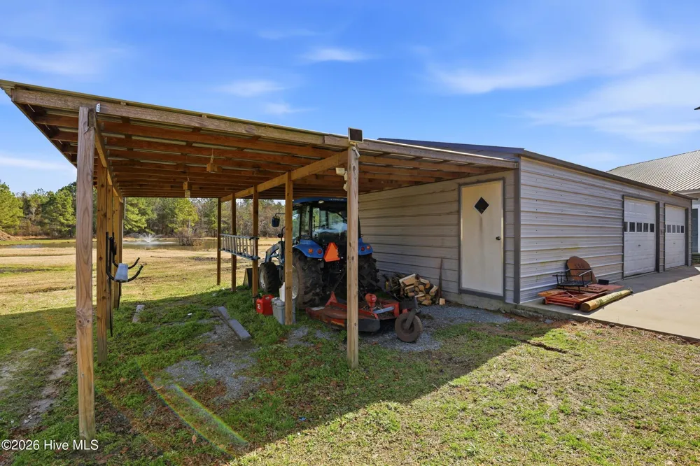 335 Bull Tail Road Wallace, NC 28466