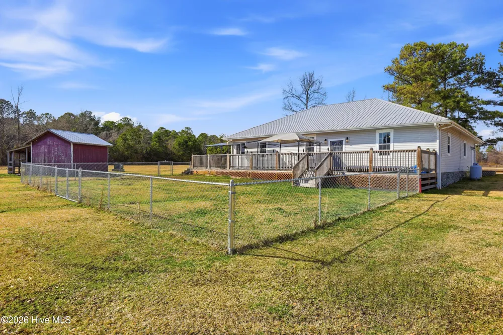 335 Bull Tail Road Wallace, NC 28466