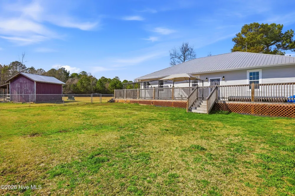 335 Bull Tail Road Wallace, NC 28466