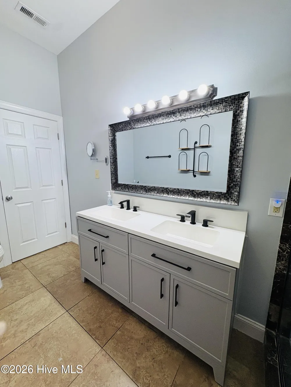 335 Bull Tail Road Wallace, NC 28466
