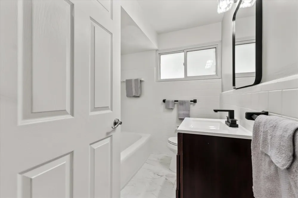 18305 Marquette Street Roseville, MI 48066