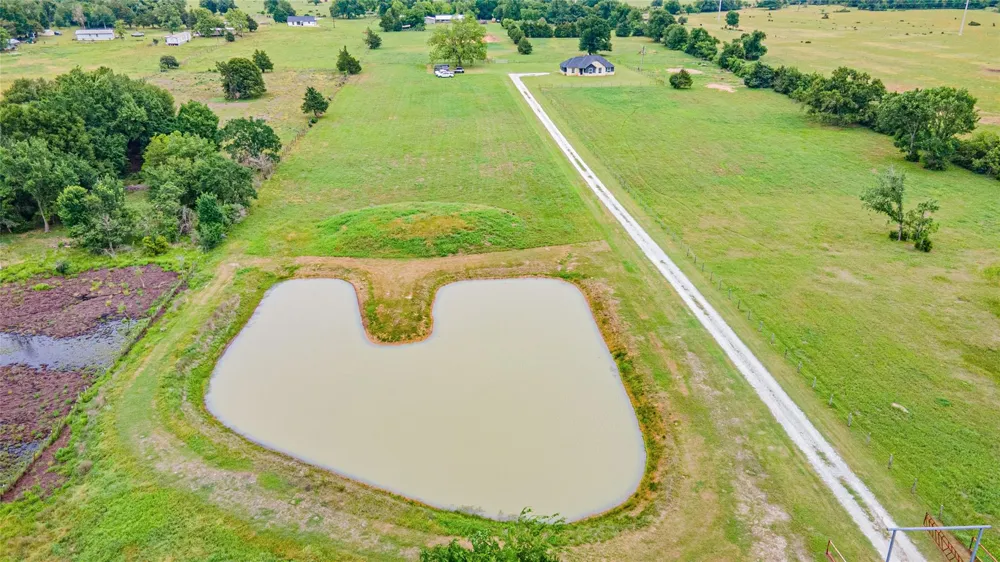 596 Jw Martine Road Hearne, TX 77859