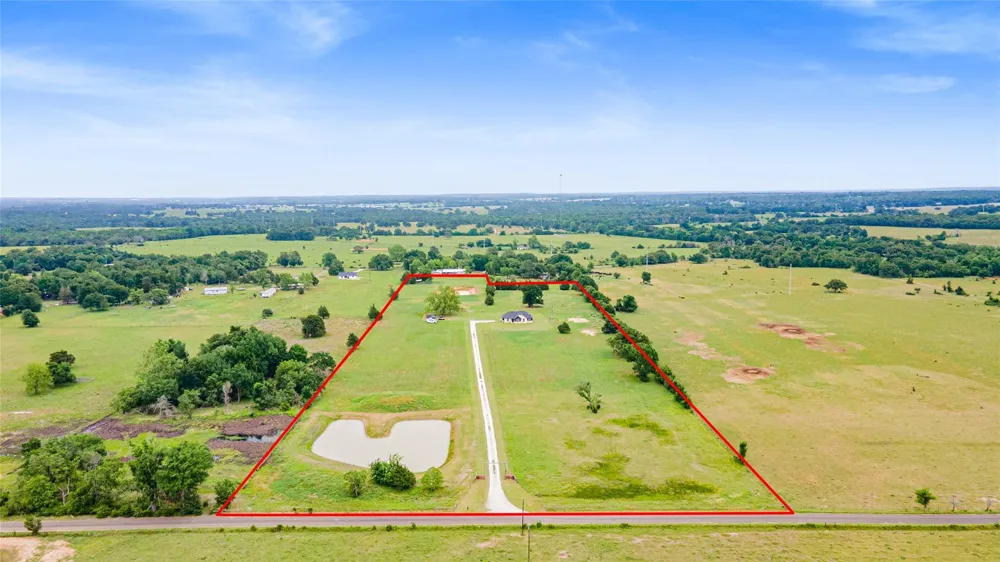 596 Jw Martine Road Hearne, TX 77859