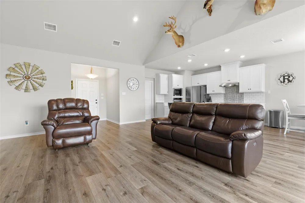 596 Jw Martine Road Hearne, TX 77859