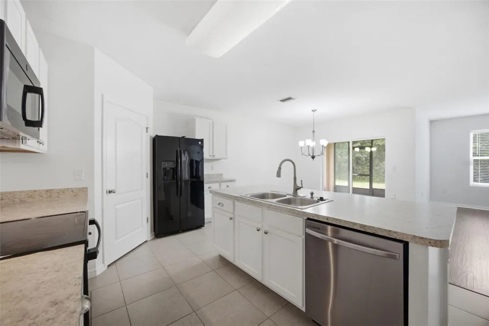 5272 11TH STREET E Bradenton, FL 34203