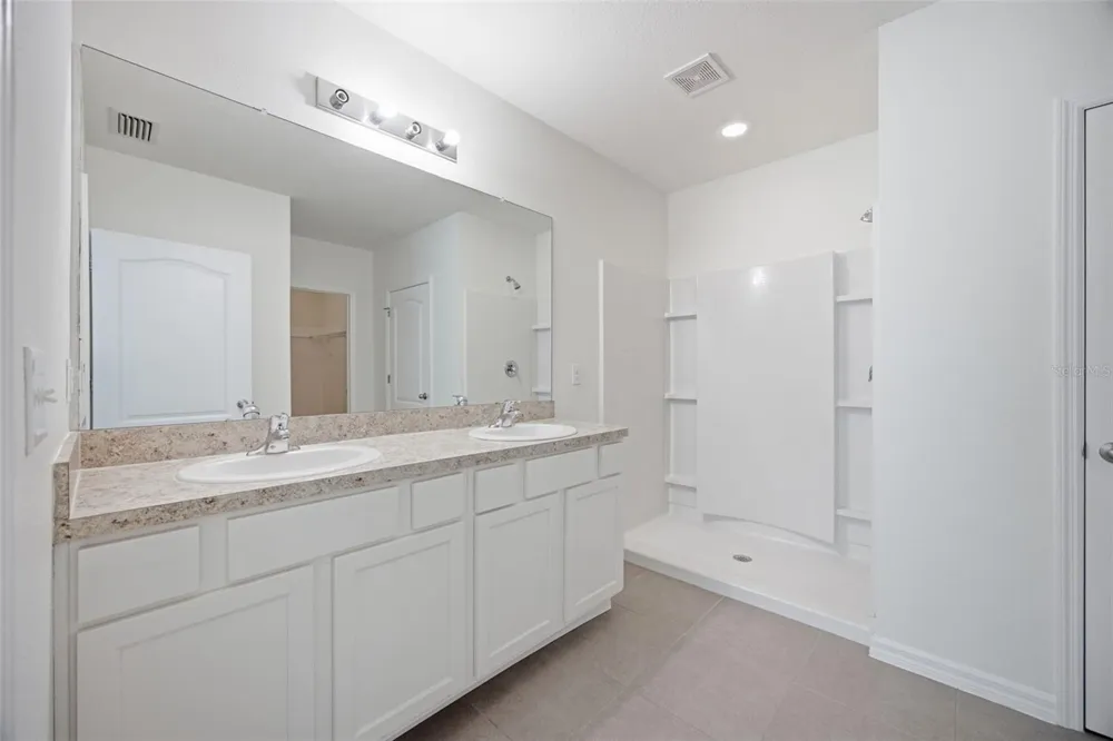 5272 11TH STREET E Bradenton, FL 34203