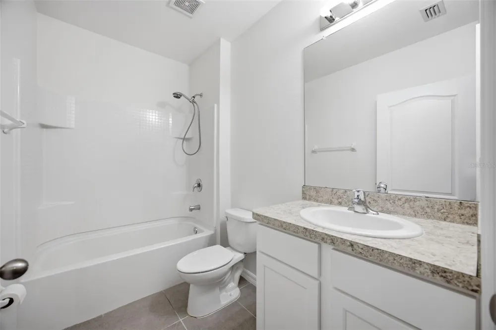 5272 11TH STREET E Bradenton, FL 34203