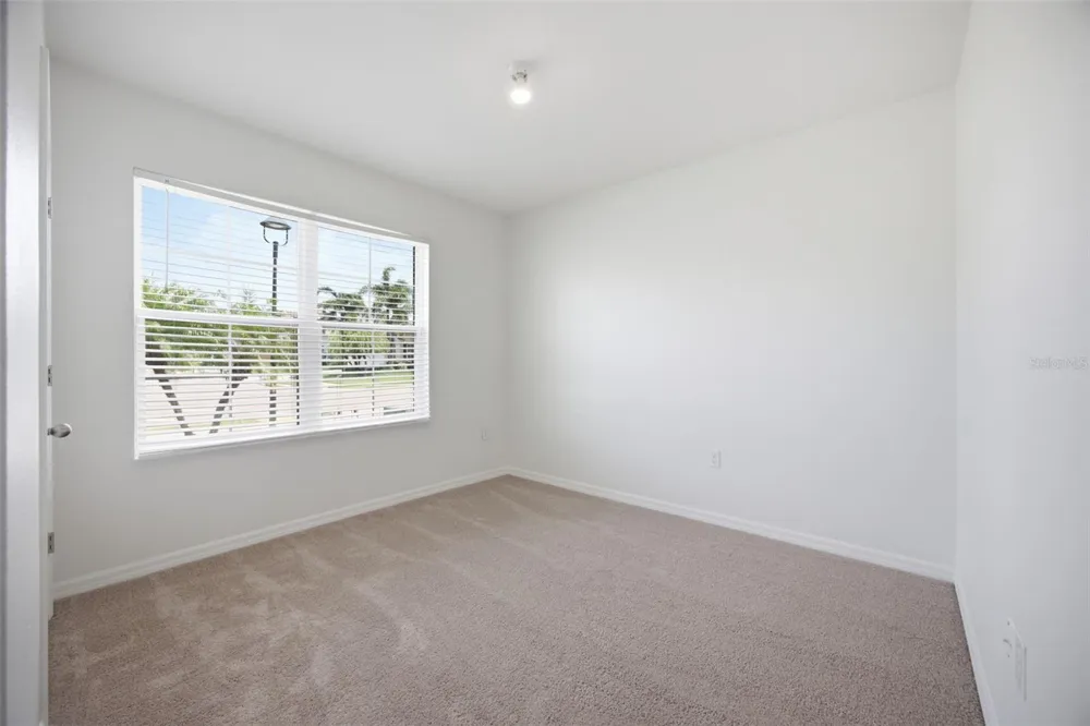 5272 11TH STREET E Bradenton, FL 34203